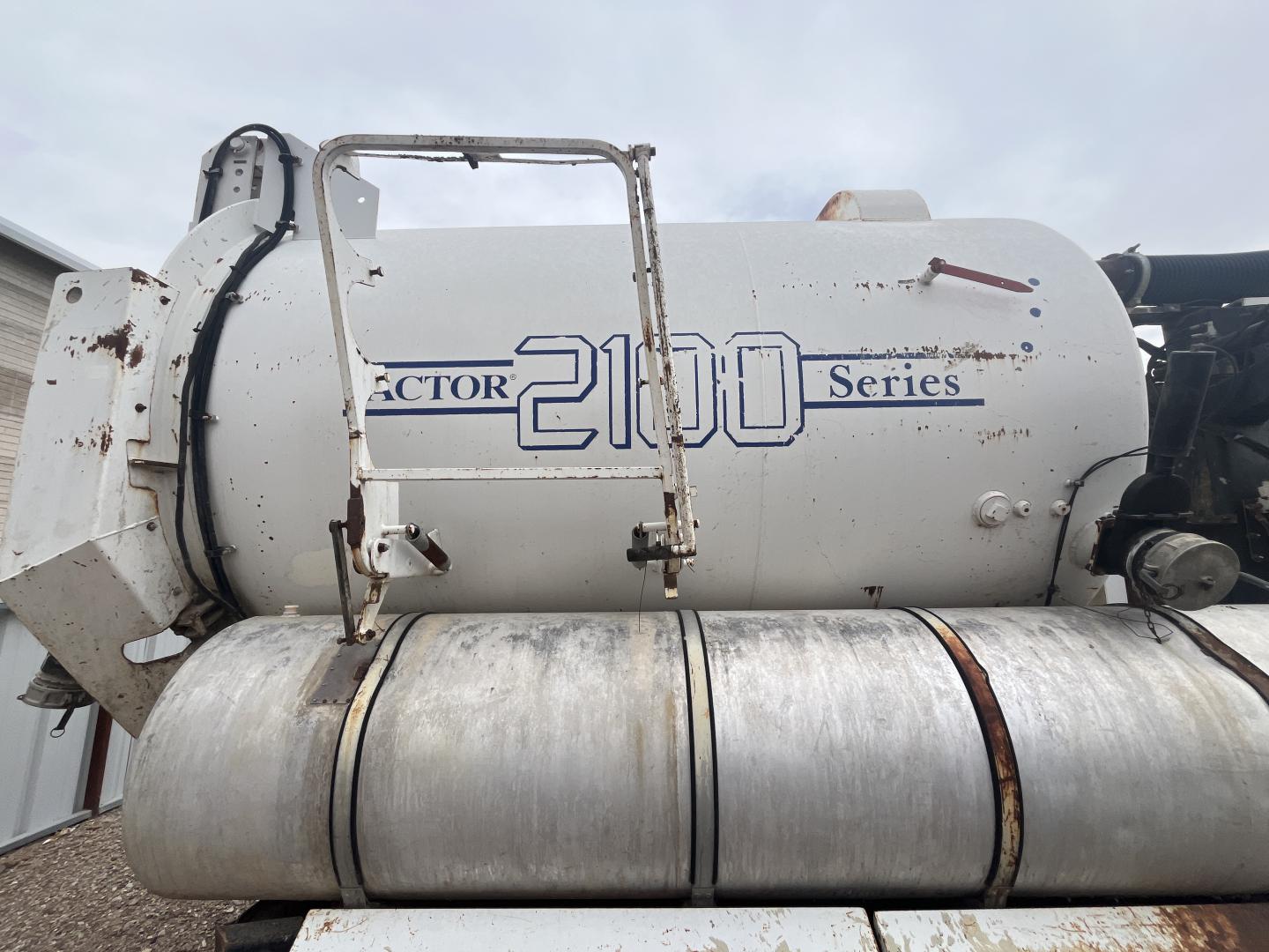 imagenes/INVOICE/2016/12277/CAMION_CON_EQUIPO_VACTOR_2110_14.JPG