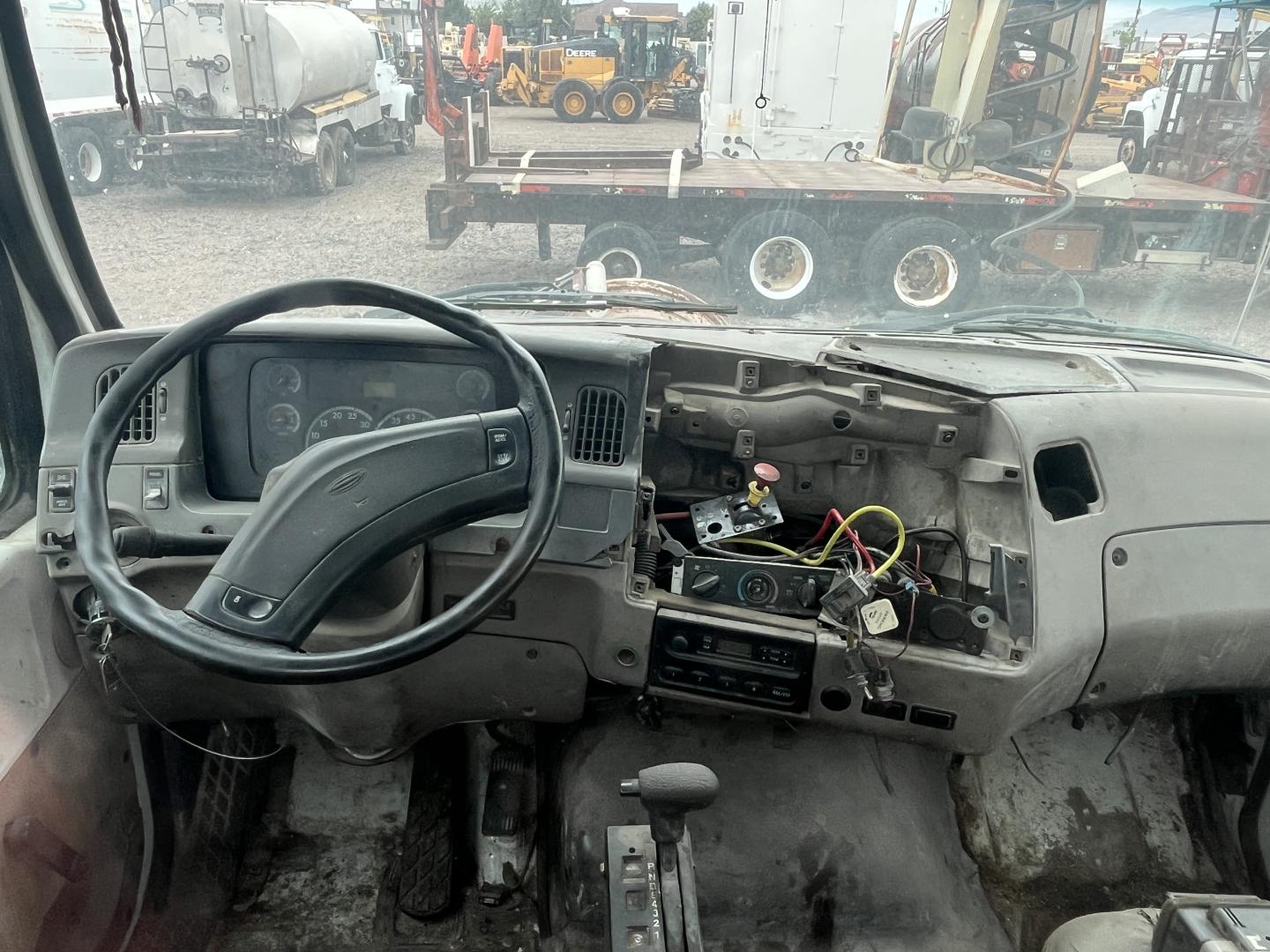 imagenes/INVOICE/2016/12277/CAMION_CON_EQUIPO_VACTOR_2110_19.JPG