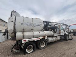CAMION STERLING CON EQUIPO VACTOR 2110