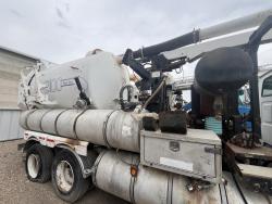 CAMION STERLING CON EQUIPO VACTOR 2110