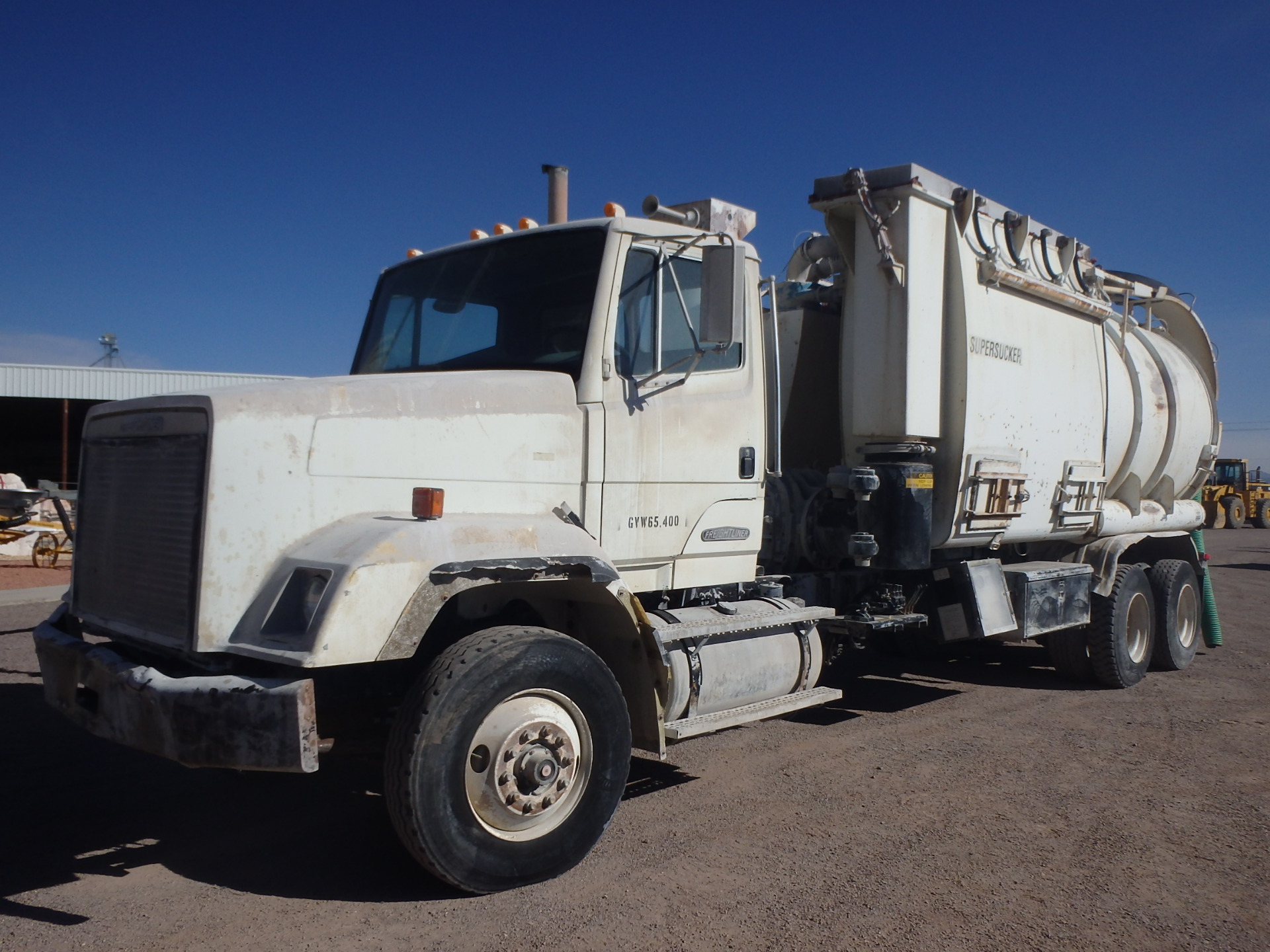 CAMION RECOLECTOR DE POLVOS