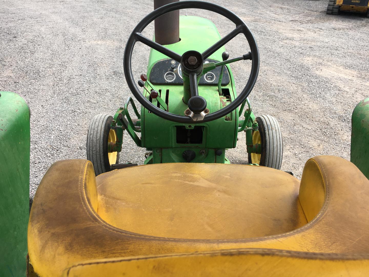 thumbnail image 2 of RTP Air Pre-Cleaner Screen Clip & 2 Springs Kit For John Deere Tractors - Replaces AR21790R 2 of 5