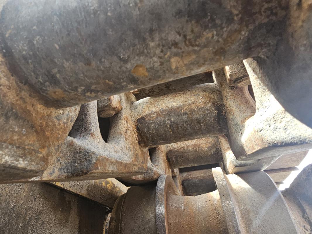 imagenes/INVOICE/2019/12987/KOMATSU_CRAWLER_9.jpg