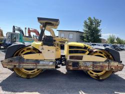 Compactador Hypac C784