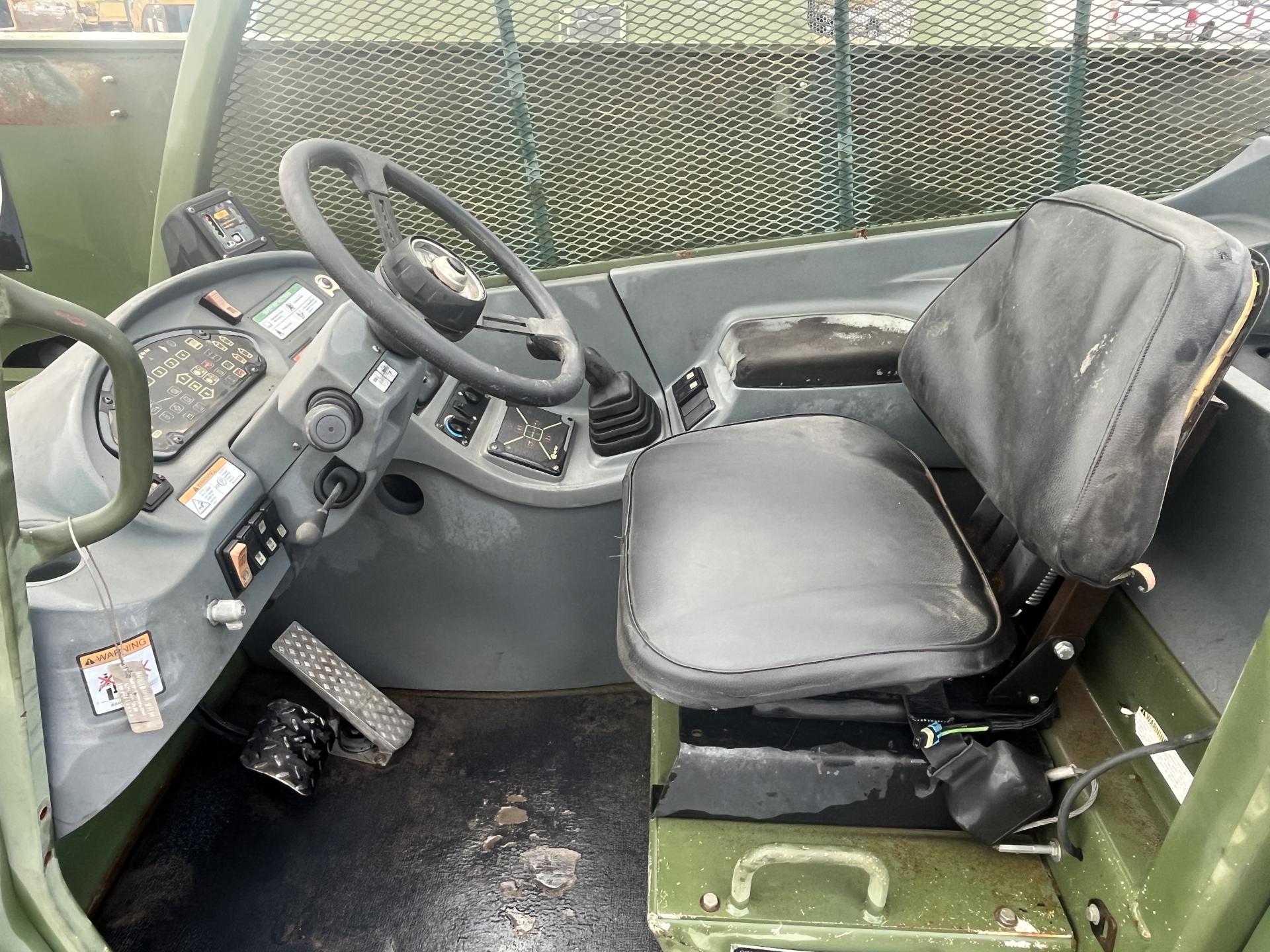 imagenes/INVOICE/2019/14824/Montacargas__telesopico_Skytrak_MMV_33.JPG