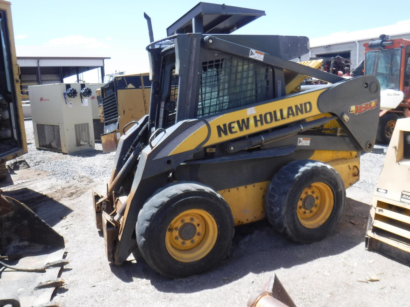 NEW HOLLAND  L180