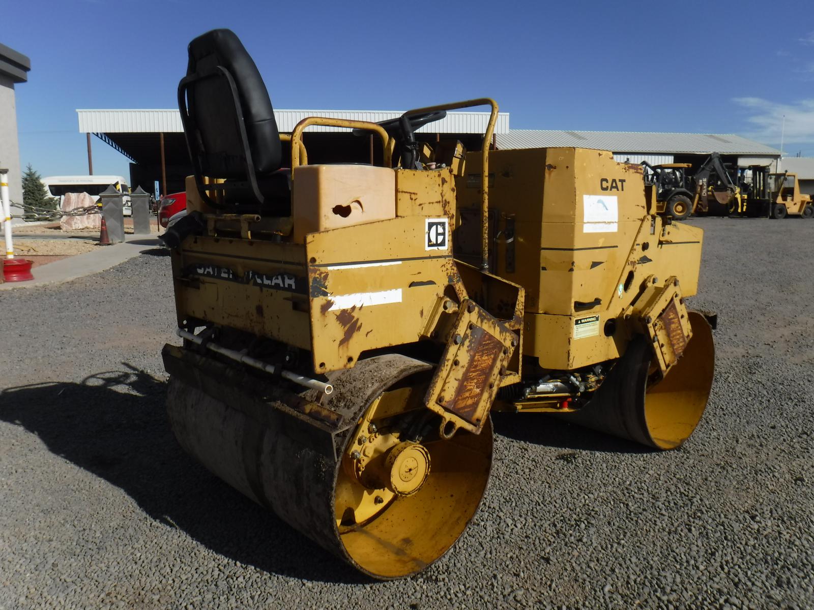 COMPACTADOR CAT CB-224B