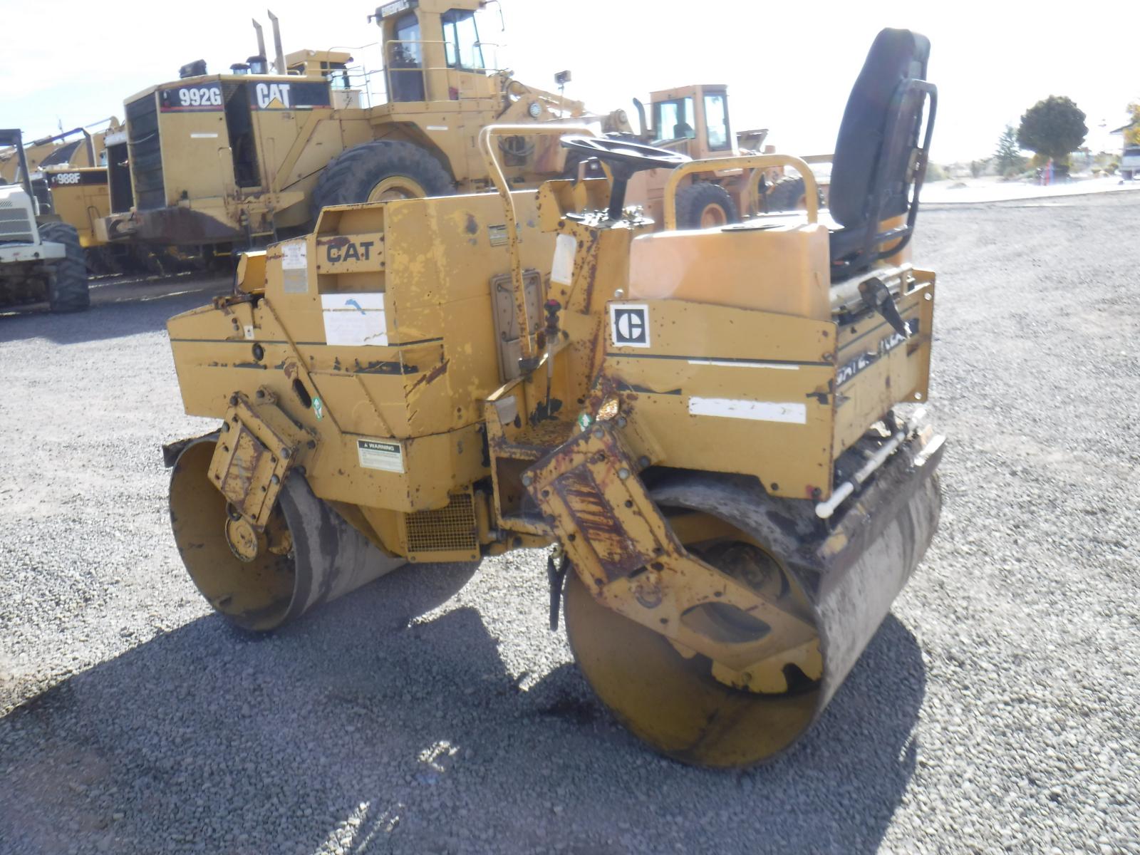 COMPACTADOR CAT CB-224B