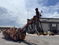 PERFORADORA (TAMROCK UNDERGROUND ROOF BOLTER)