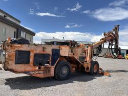 PERFORADORA (TAMROCK UNDERGROUND ROOF BOLTER)