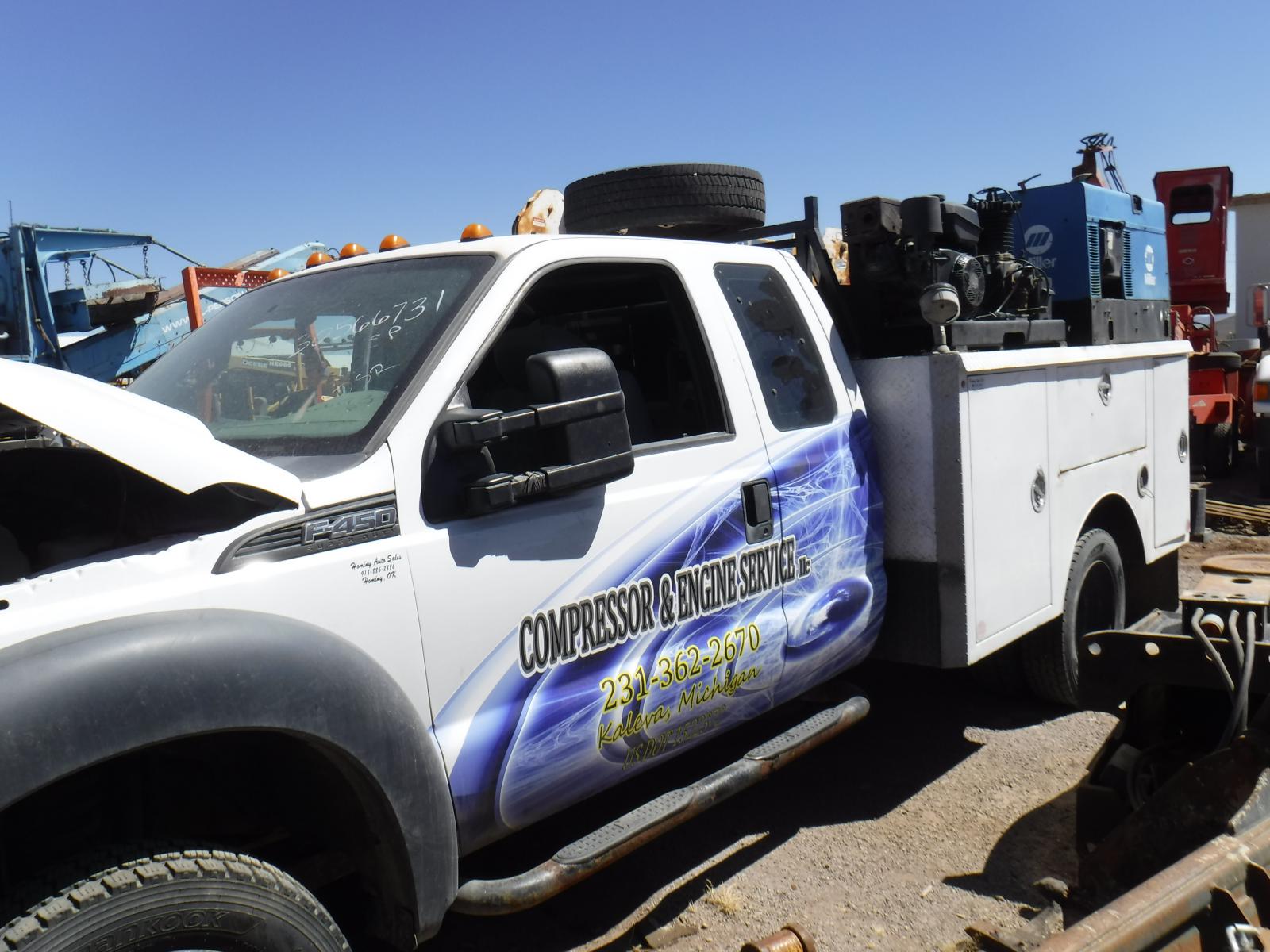 CAMION DE SERVICIO