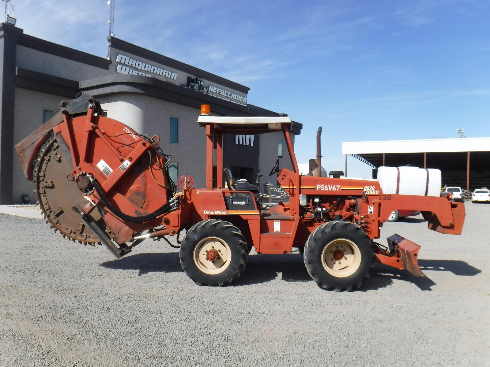 DITCH WITCH  8020T