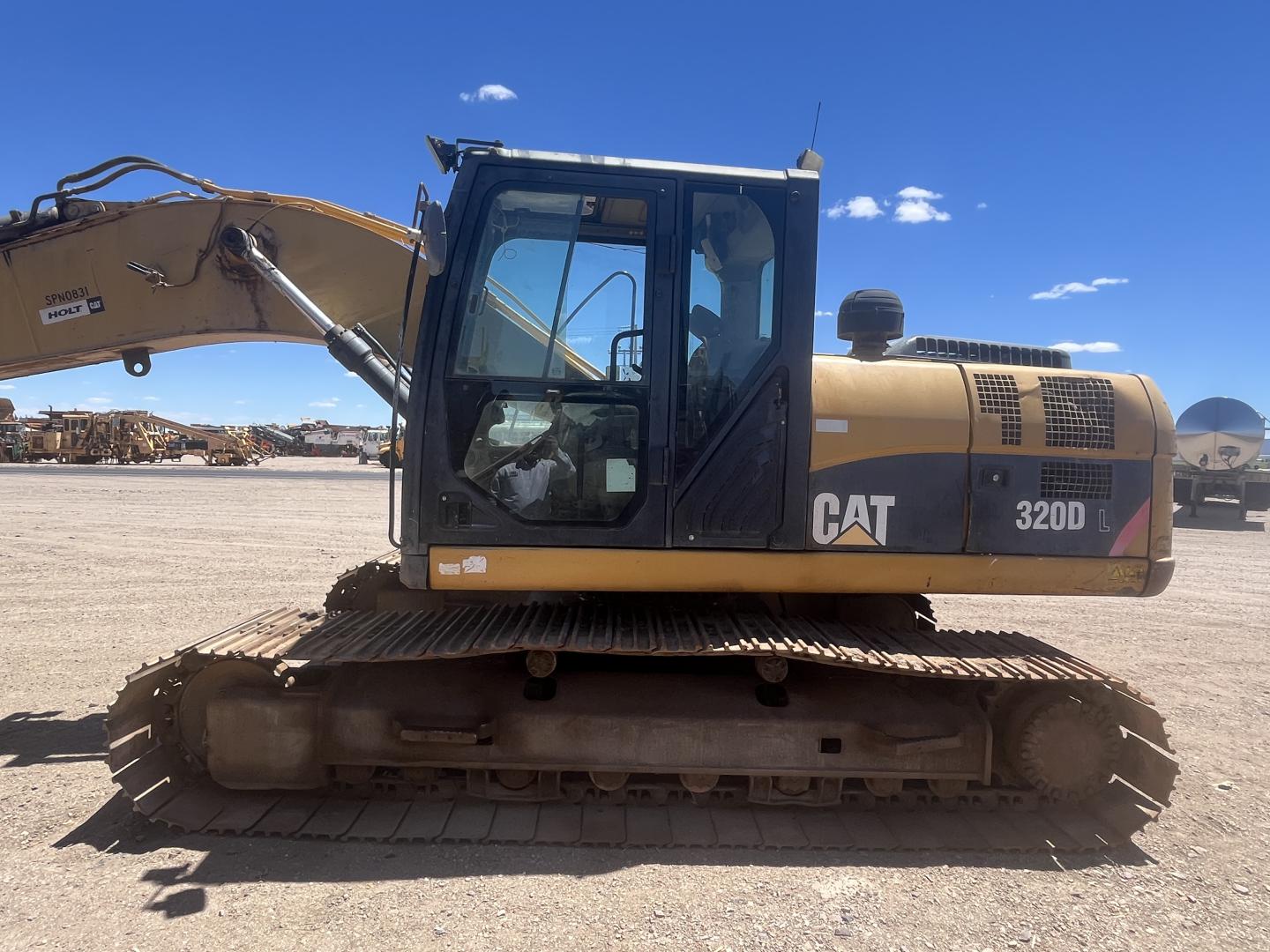 imagenes/INVOICE/2019/15630/EXCAVADORA_320D_7.JPG