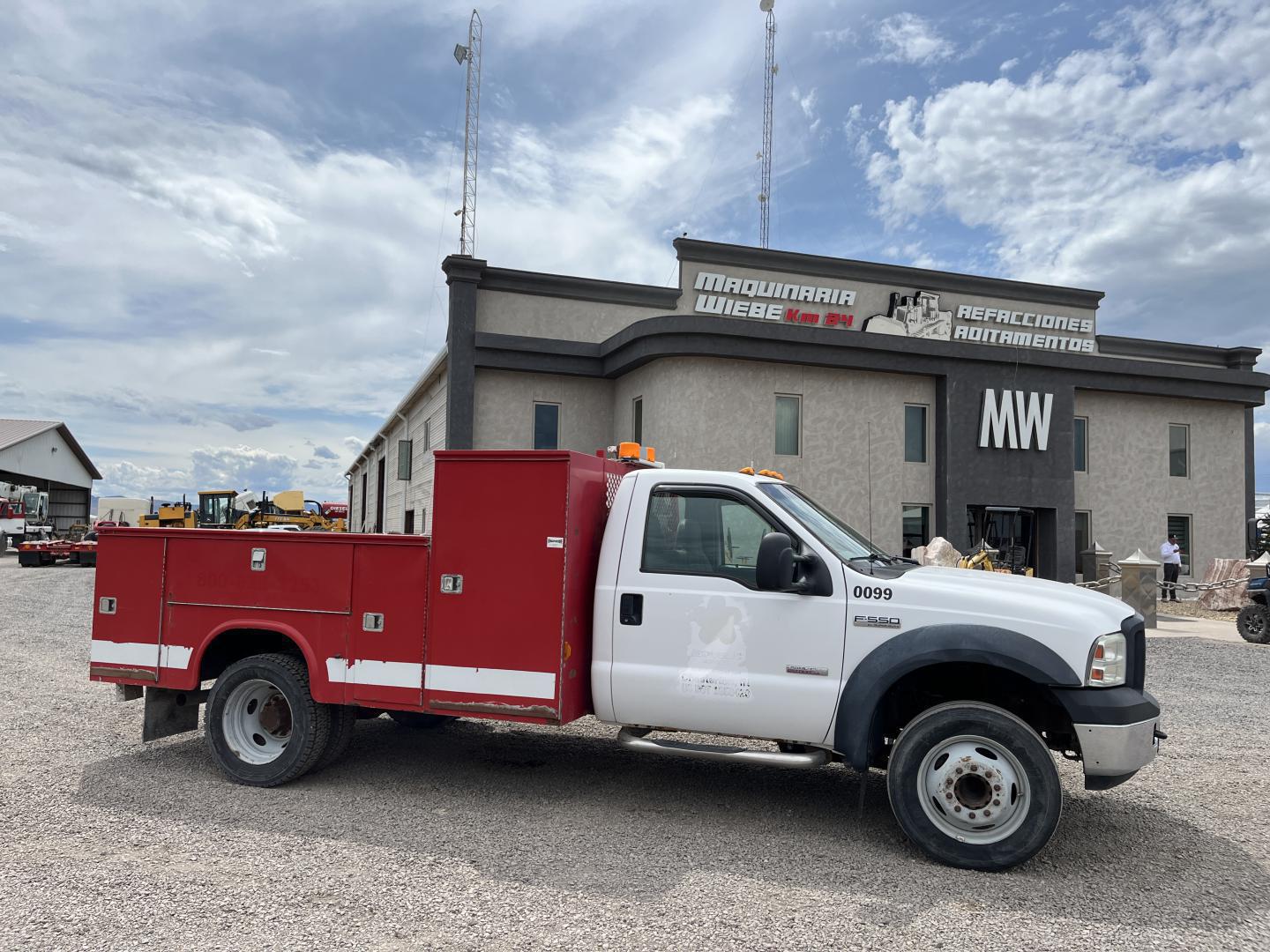 imagenes/INVOICE/2019/15763/CAMIONETA_DE_SERVICIO_FORD_F550_1.JPG