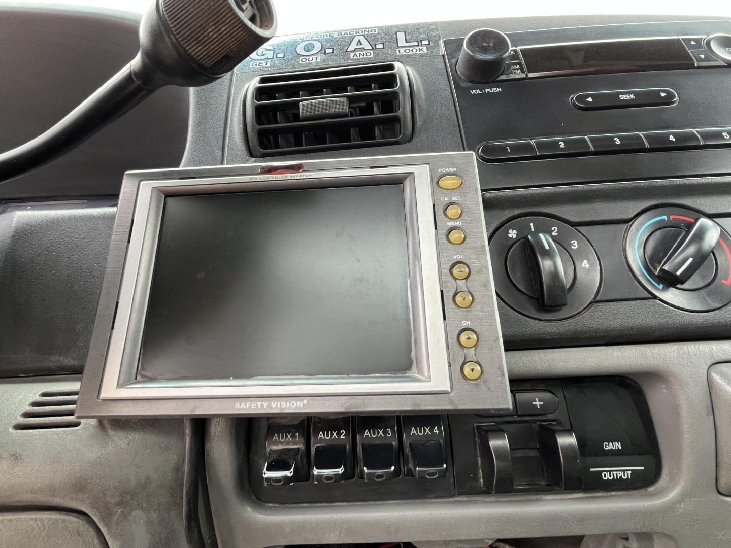 imagenes/INVOICE/2019/15763/CAMIONETA_DE_SERVICIO_FORD_F550_26.JPG