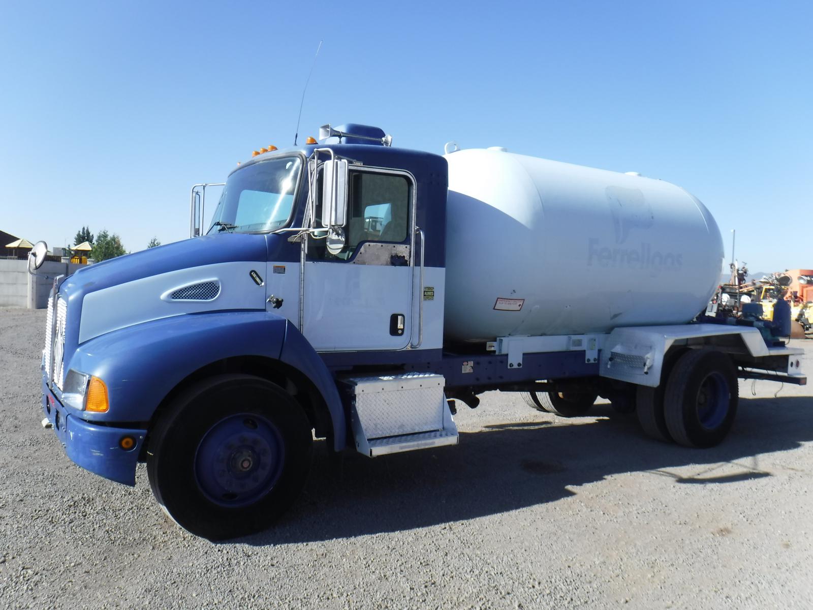 CAMION REPARTIDOR DE GAS KENWORTH T300