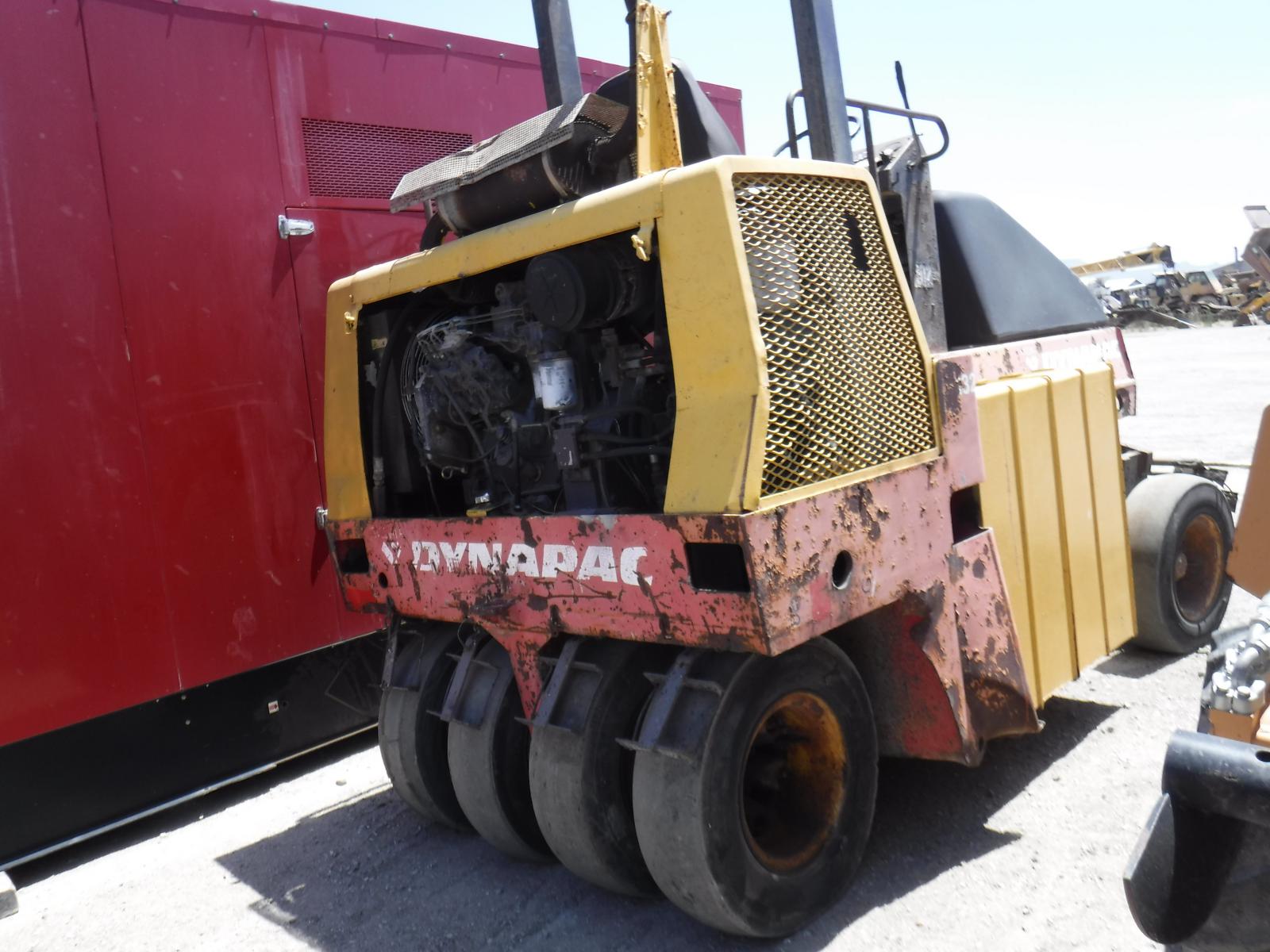 COMPACTADOR NEUMATICO DYNAPAC CP132