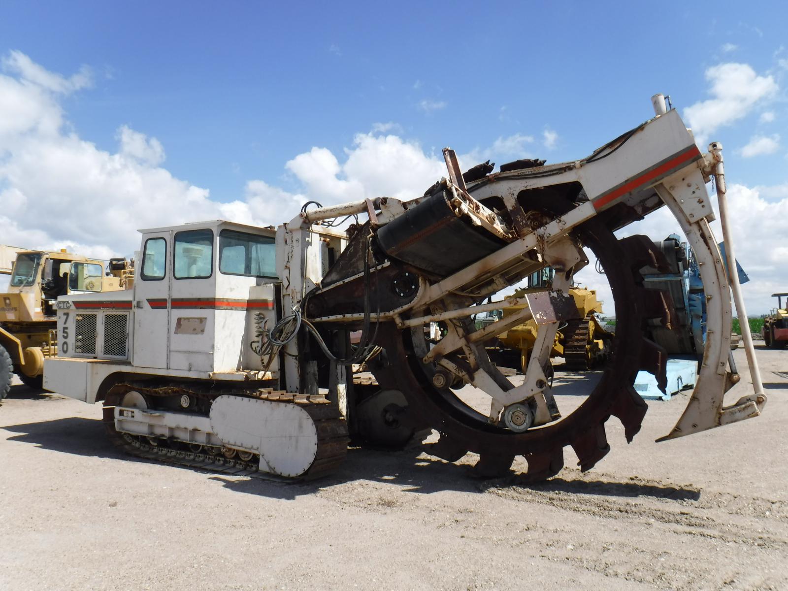 CAPITOL TRENCHER CTC750