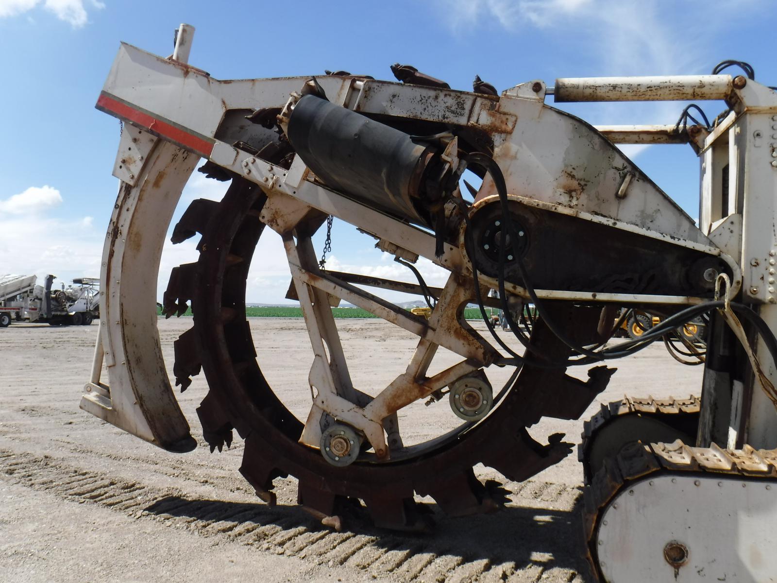 CAPITOL TRENCHER CTC750