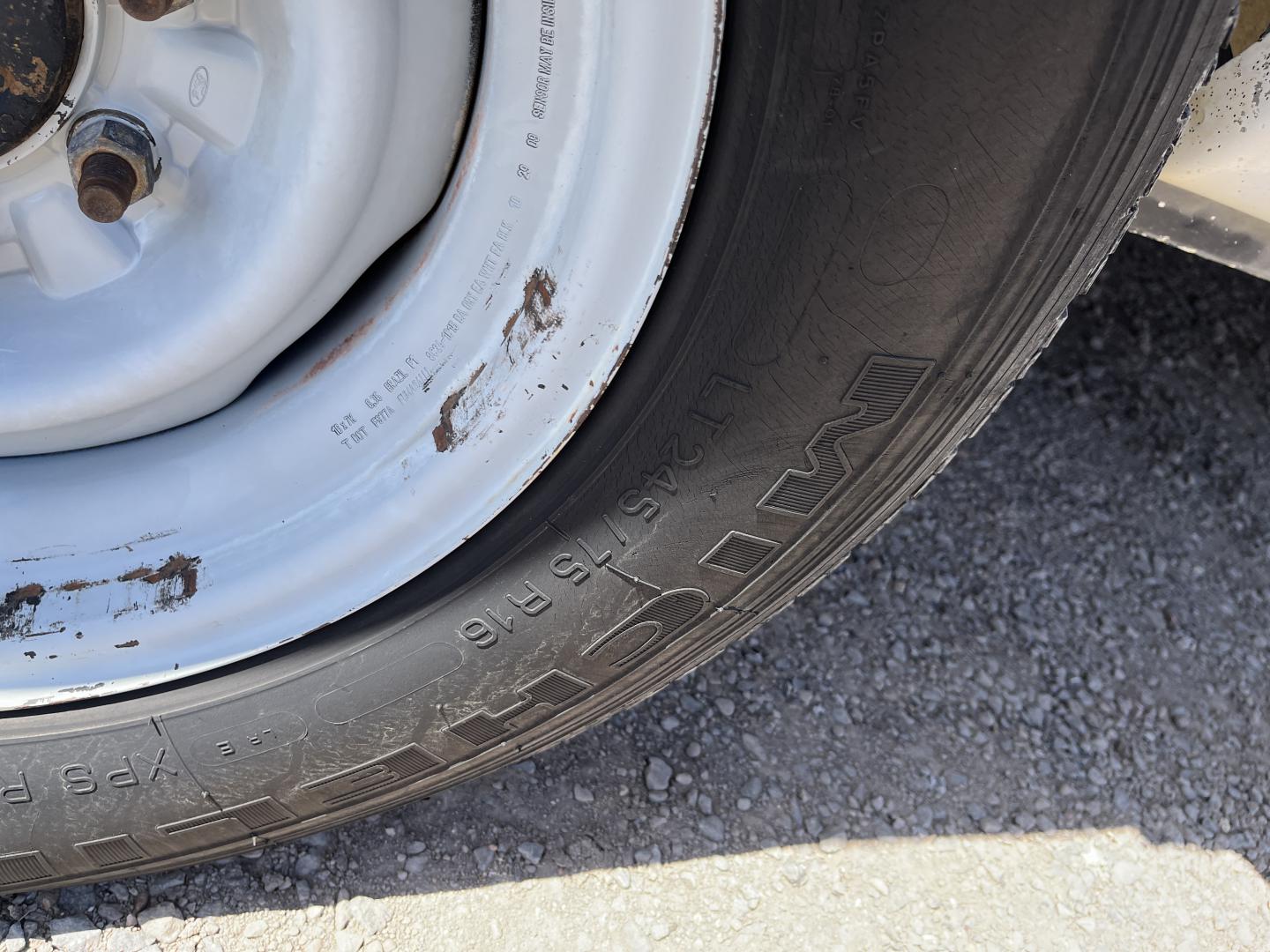 imagenes/INVOICE/2019/16366/Ambulancia_Ford_E-350__6.JPG