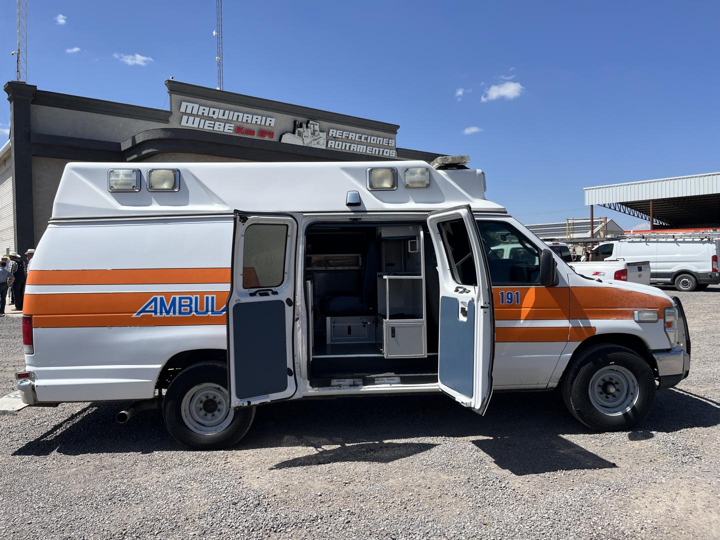 imagenes/INVOICE/2019/16366/Ambulancia_Ford_E-350__7.JPG