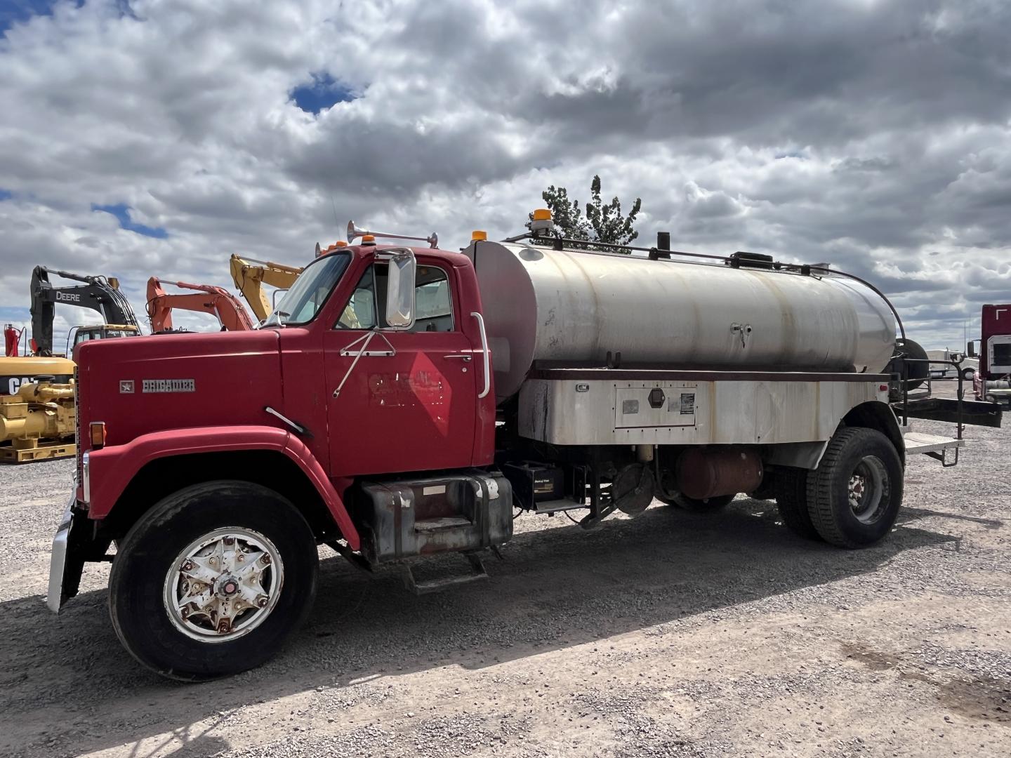 imagenes/INVOICE/2019/16442/Camion_petrolizador_Etnyre_FX500_17.JPG