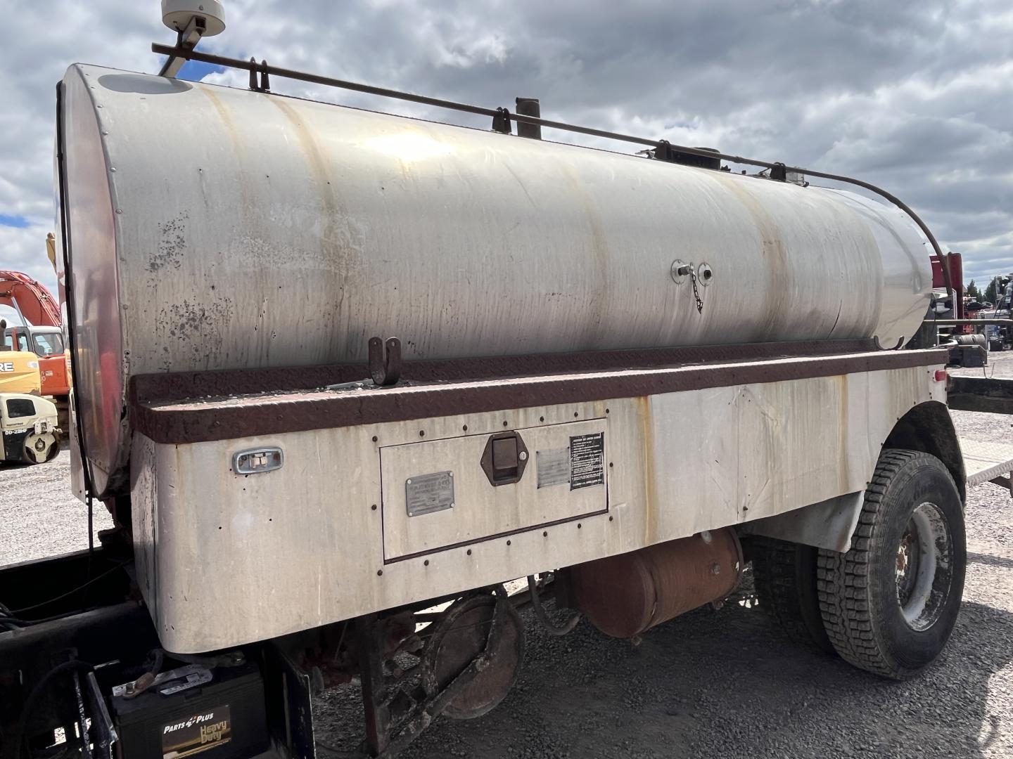 imagenes/INVOICE/2019/16442/Camion_petrolizador_Etnyre_FX500_19.JPG
