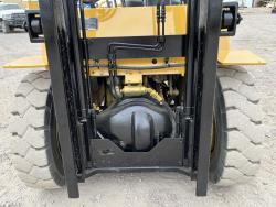 MONTACARGAS CATERPILLAR 80  A GAS 