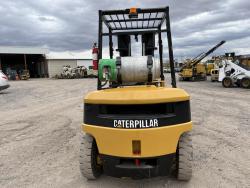 MONTACARGAS CATERPILLAR 80  A GAS 