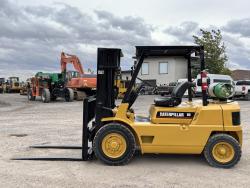MONTACARGAS CATERPILLAR 80  A GAS 