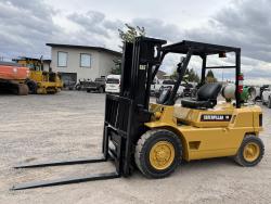 MONTACARGAS CATERPILLAR 80  A GAS 