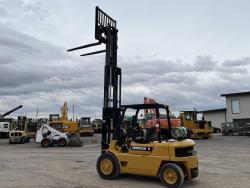 MONTACARGAS CATERPILLAR 80  A GAS 