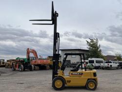 MONTACARGAS CATERPILLAR 80  A GAS 