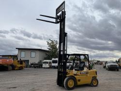 MONTACARGAS CATERPILLAR 80  A GAS 