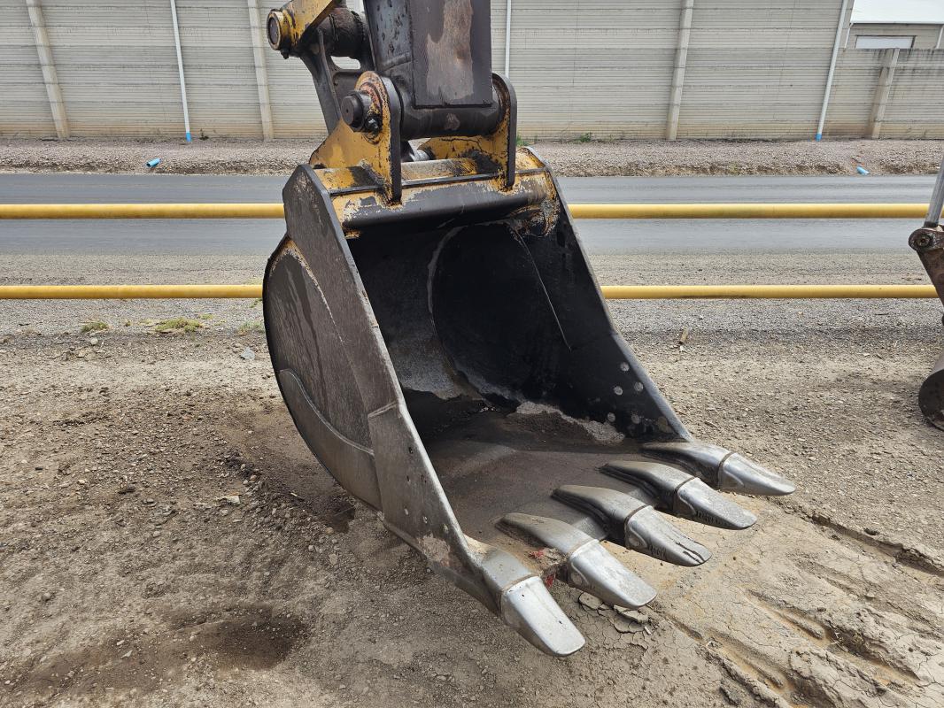 imagenes/INVOICE/2019/16844/JOHN_DEERE_240D_3.jpg