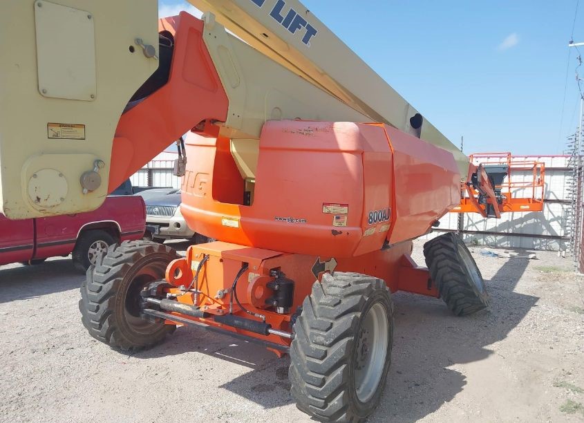 ASCENSOR TIPO CANASTILLA JLG 800AJ