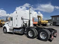 TRACTOCAMION PETERBILT 386