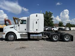 TRACTOCAMION PETERBILT 386