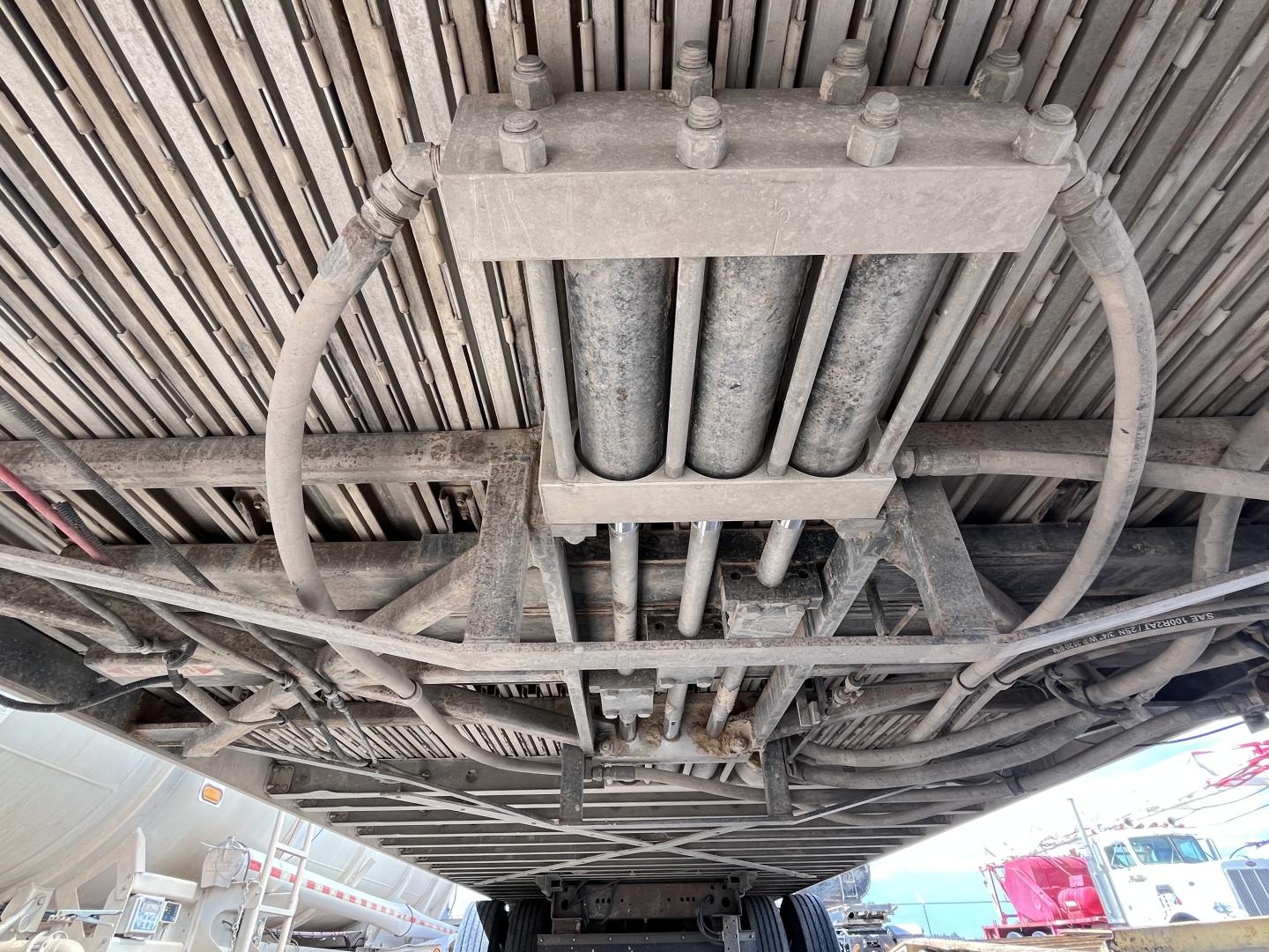 imagenes/INVOICE/2019/17254/CAJA_DE_PISO_MOVIL_CIMC_TRAILERS_15.JPG