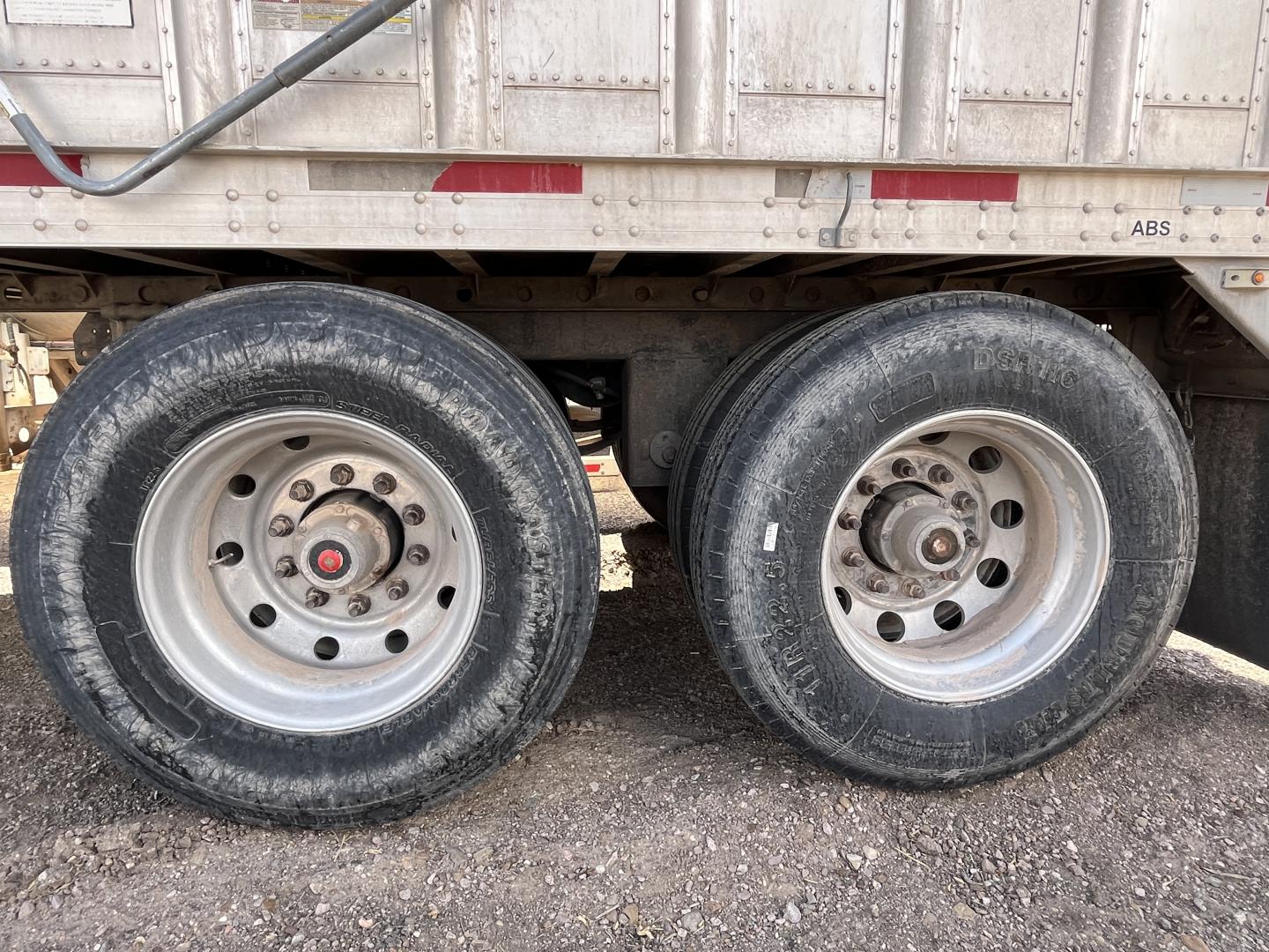 imagenes/INVOICE/2019/17254/CAJA_DE_PISO_MOVIL_CIMC_TRAILERS_3.JPG