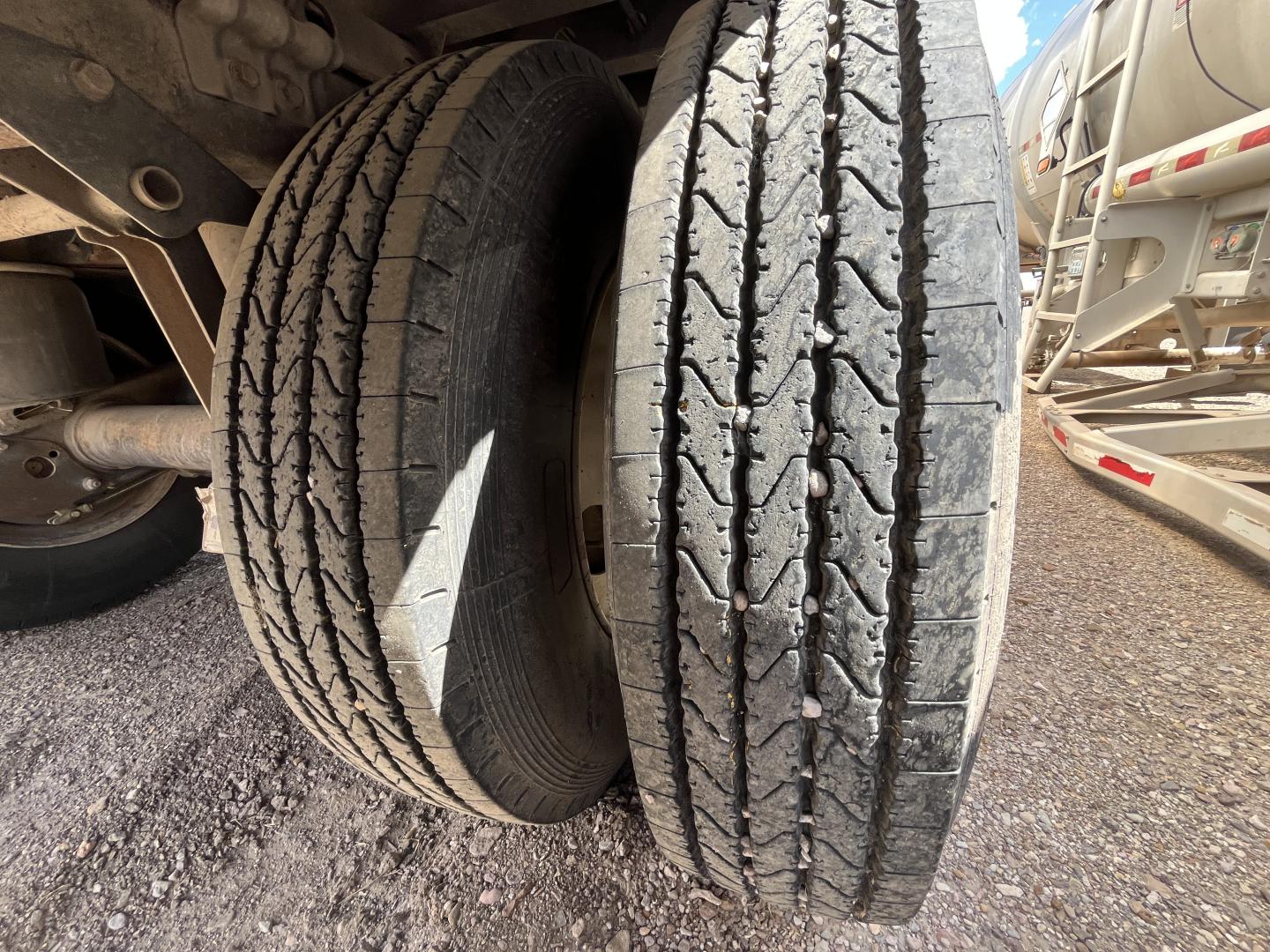 imagenes/INVOICE/2019/17254/CAJA_DE_PISO_MOVIL_CIMC_TRAILERS_8.JPG