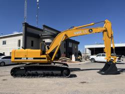 JOHN DEERE 690E LC