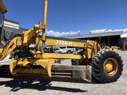 MOTOCONFORMADORA JOHN DEERE 772BH