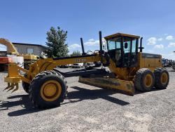 Motoconformadora John Deere 772BH