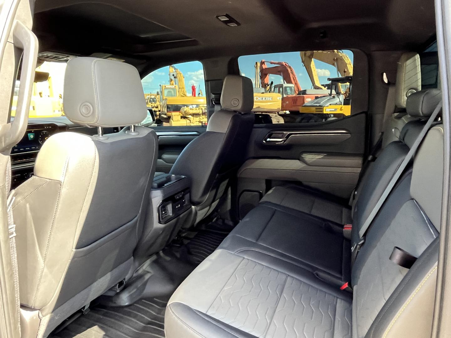 imagenes/INVOICE/2019/17788/Pickup__Chevrolet_cheyenne_ZR2_14.JPG