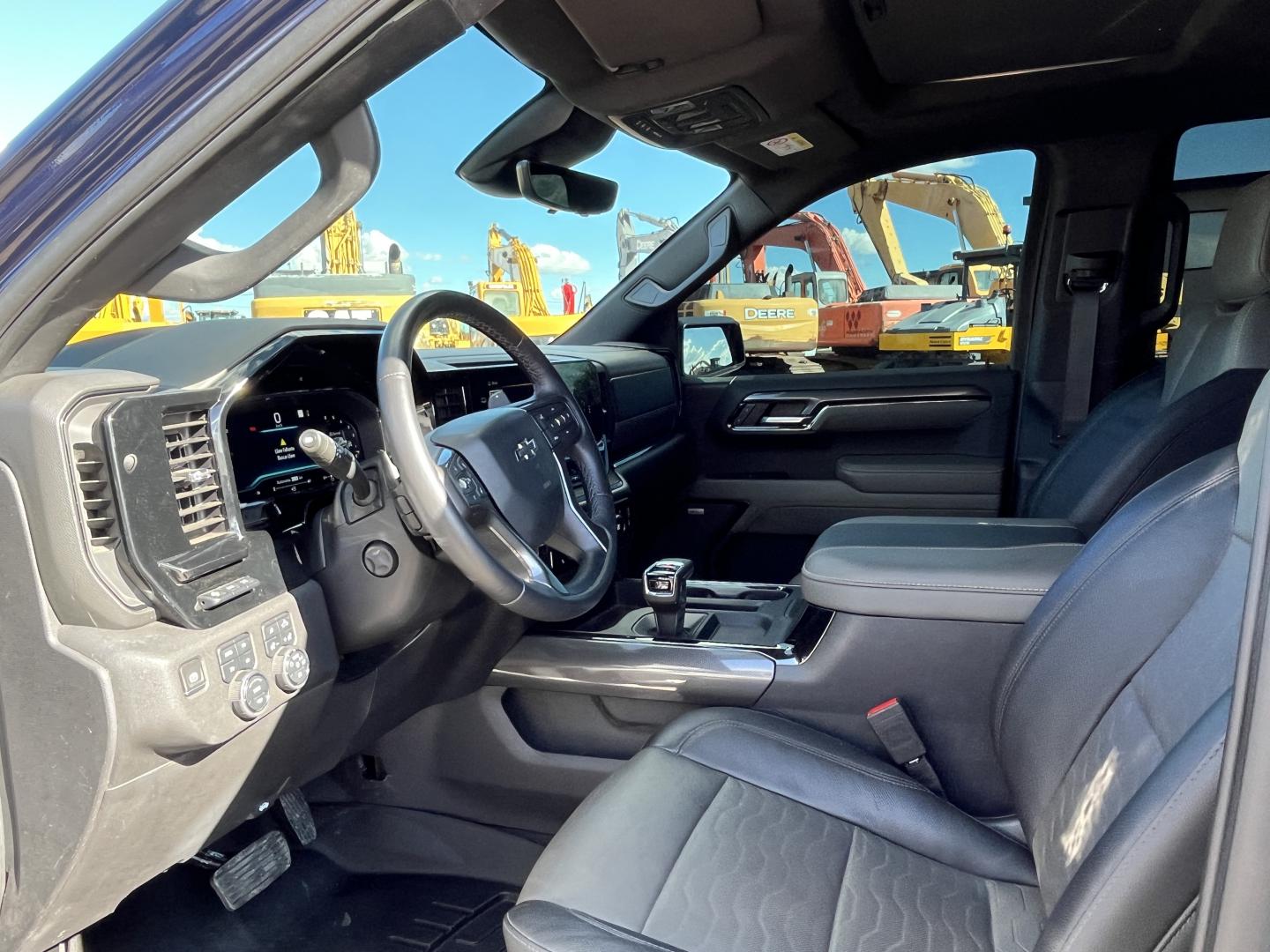 imagenes/INVOICE/2019/17788/Pickup__Chevrolet_cheyenne_ZR2_15.JPG