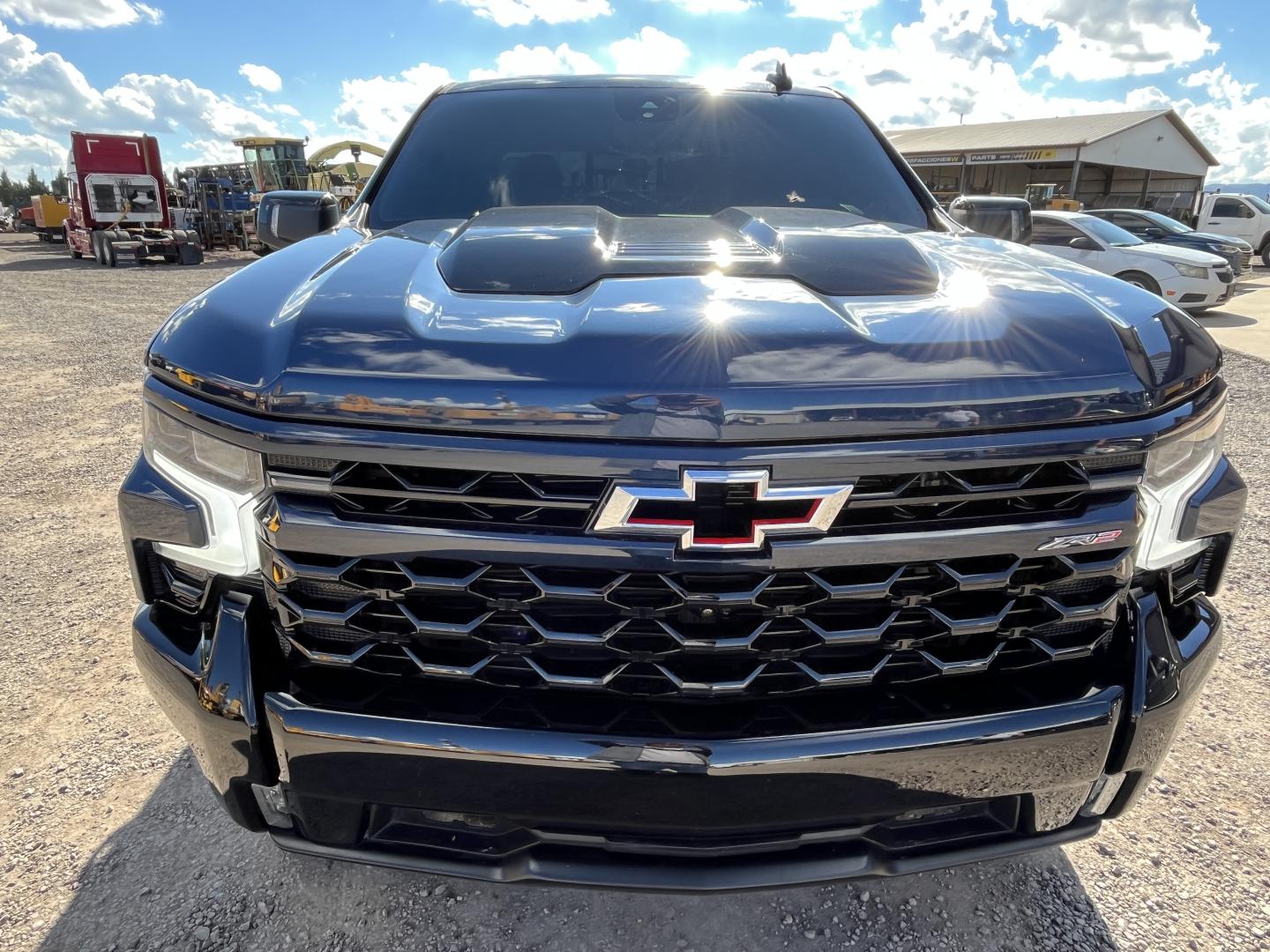 imagenes/INVOICE/2019/17788/Pickup__Chevrolet_cheyenne_ZR2_28.JPG