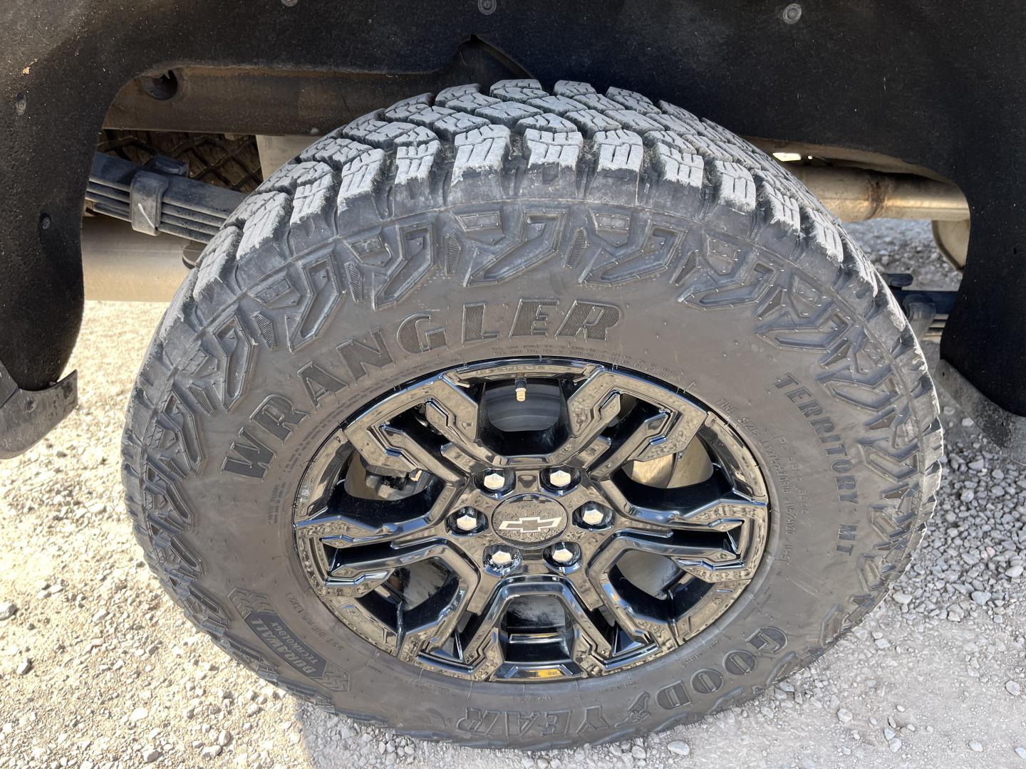 imagenes/INVOICE/2019/17788/Pickup__Chevrolet_cheyenne_ZR2_4.JPG