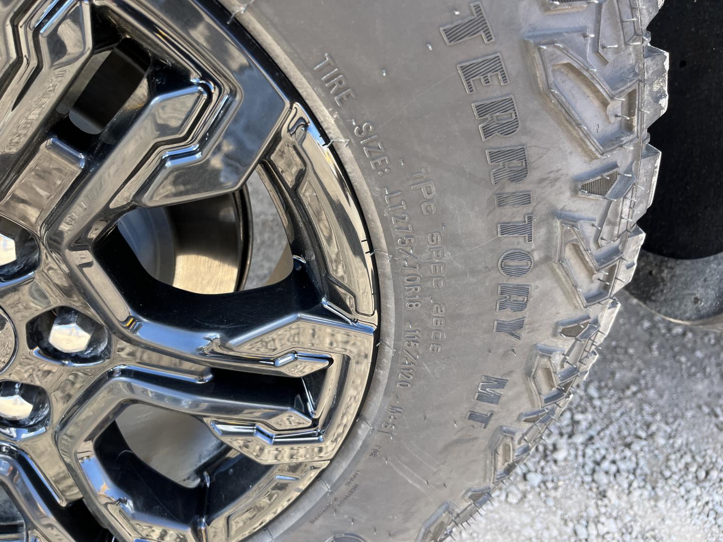 imagenes/INVOICE/2019/17788/Pickup__Chevrolet_cheyenne_ZR2_5.JPG