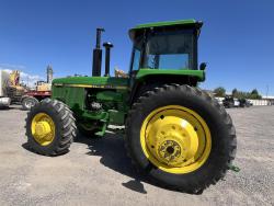TRACTOR JOHN DEERE 4850